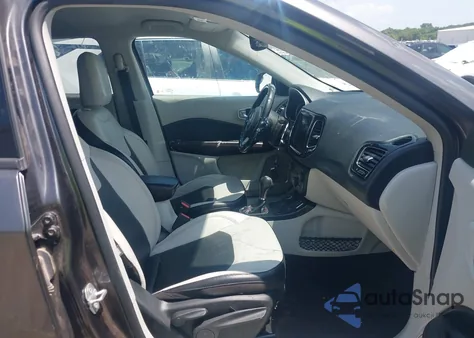 2019 Jeep Compass Limited 4X4 from USA, damaged, VIN 3C4NJDCB2KT852282